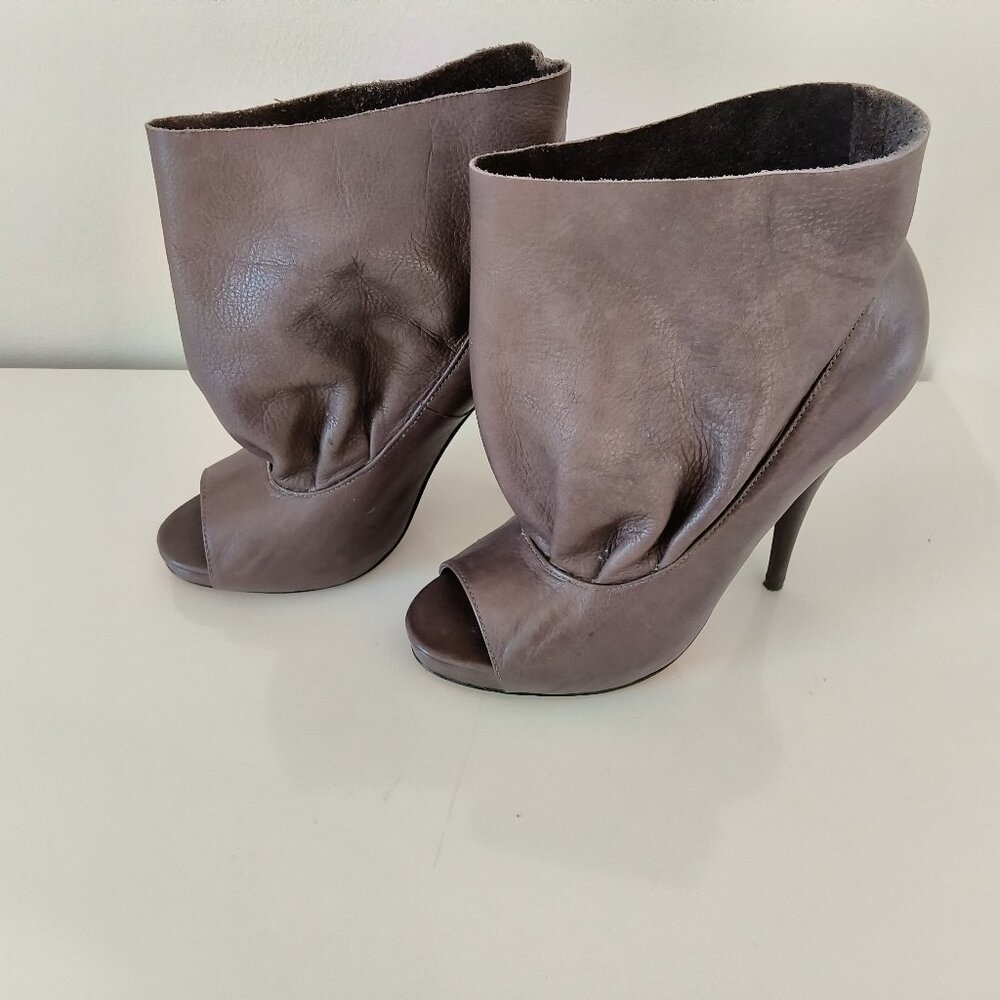 Dolce Vita Ruffle Leather Open Toe Ankle Brown Boots Size 7